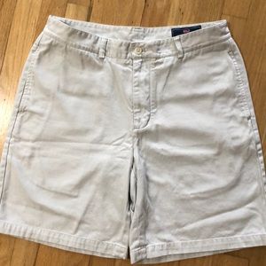 Men’s Vineyard Vines Sz 33 light khaki shorts